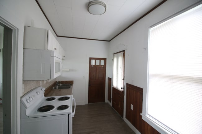 Building Photo - 49 Parah Dr