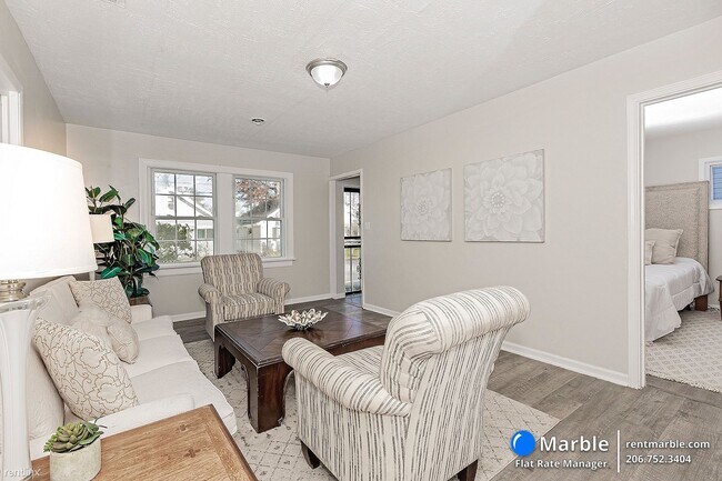 Building Photo - 4 br, 1 bath House - 12525 Mcgowan Ave