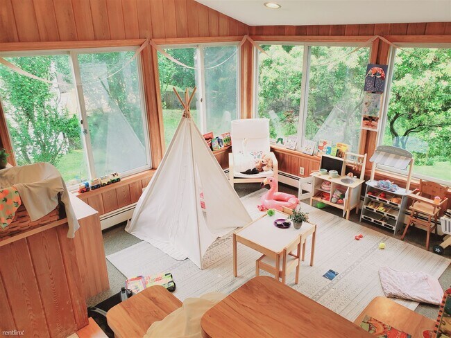 Foto del edificio - 2 br, 2.5 bath House - 110 Hecker Ave