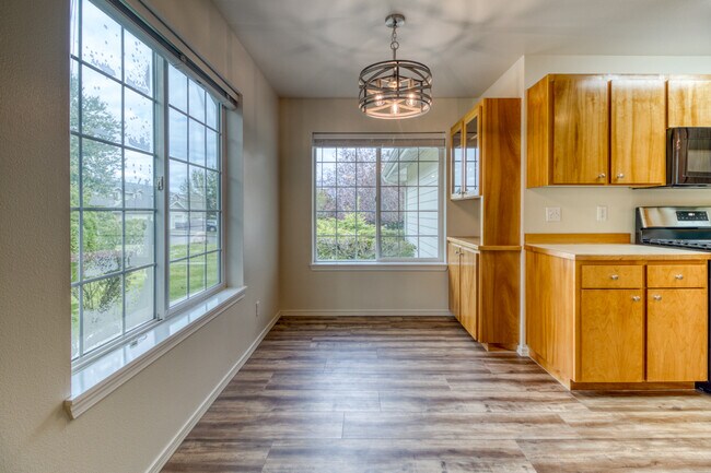 Foto del edificio - 1923 NE Derek Dr