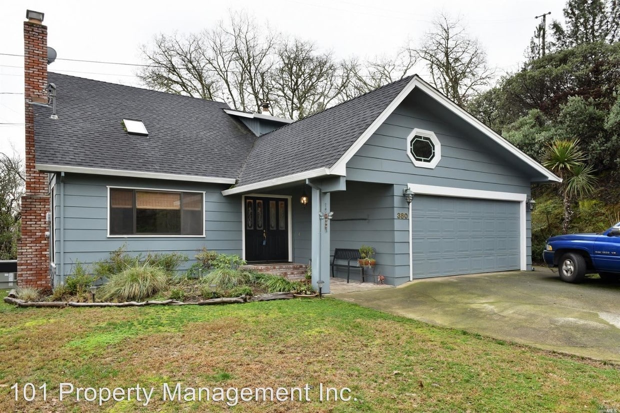 Primary Photo - 4 br, 2 bath House - 380 Jefferson Lane