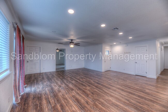 Building Photo - For Lease | Midtown Ranch | $1900 Rent