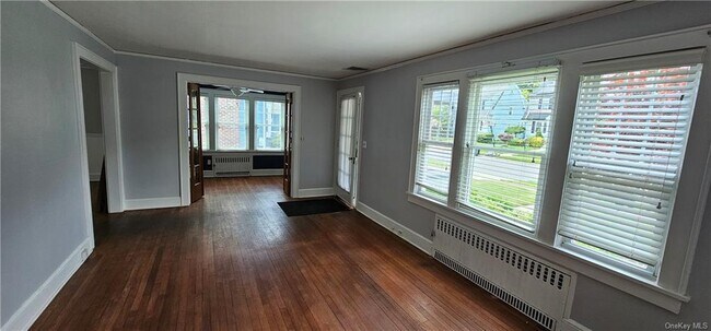 Building Photo - 5 Herbert Ave