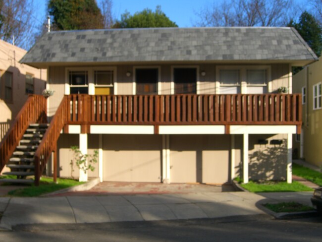 Building Photo - 3440 Adell Ct