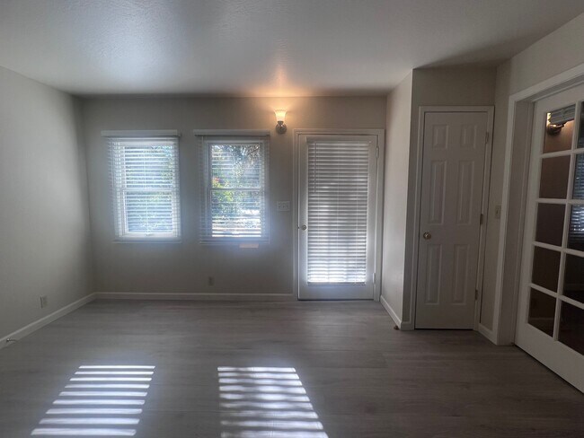 Foto del edificio - 430 Uren St