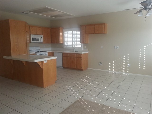 Foto del edificio - 619 Cherry Valley Acres