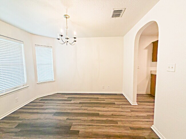 Foto del edificio - 3949 Wensledale Dr