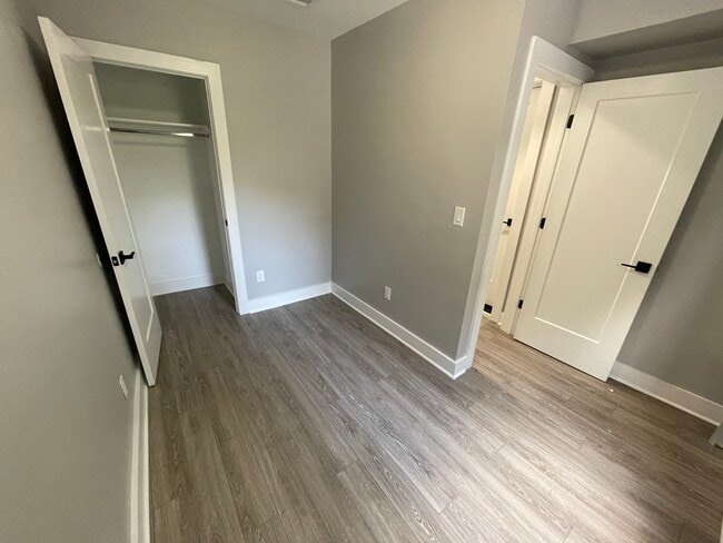 Unit 2R - 26 Yale Ave