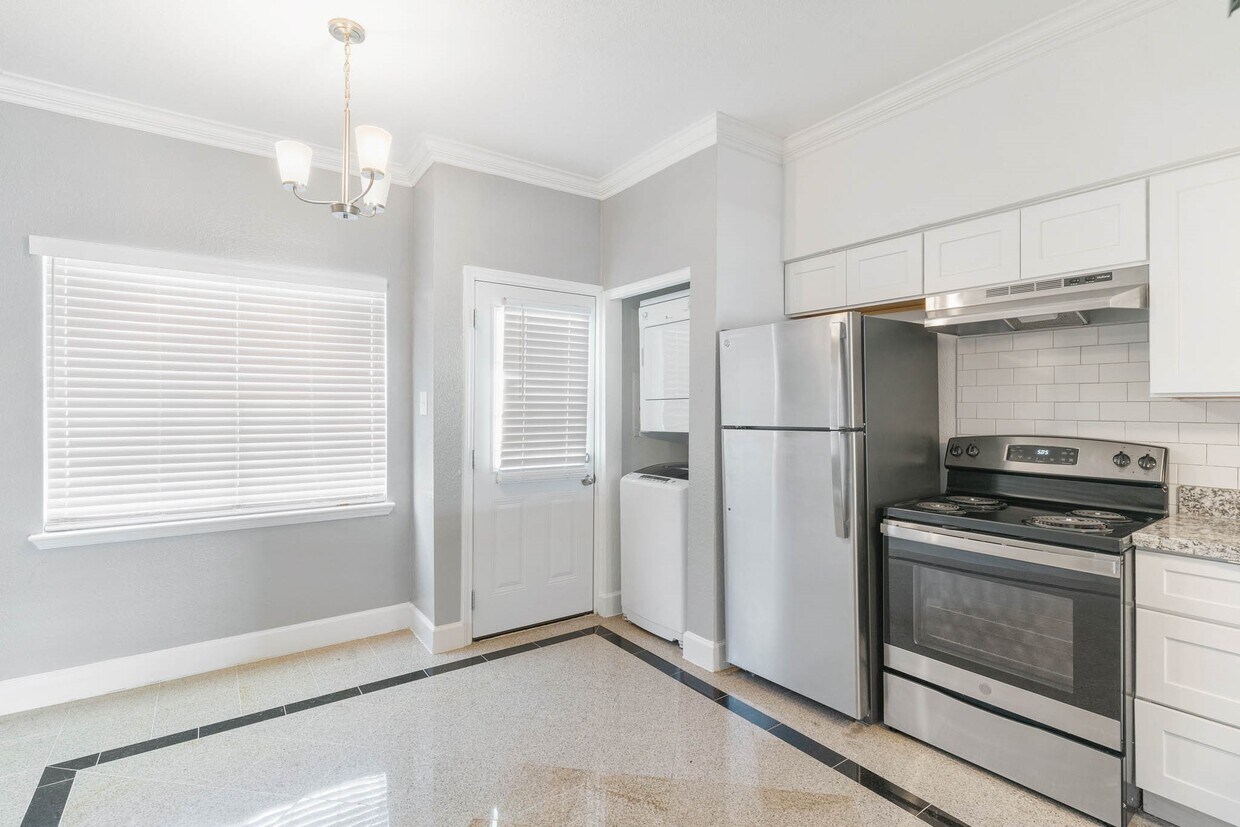 Foto principal - 14814 Perthshire Rd