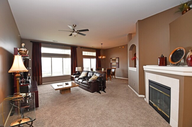 Building Photo - 424 Pinnacle Way