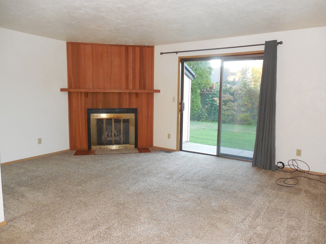 1507 Fetters Loop, Eugene, OR 97402 Townhome Rentals in Eugene OR