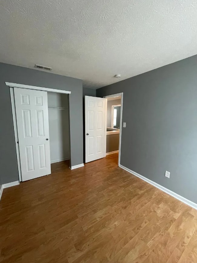 Foto del edificio - 8131 Grove Berry Dr