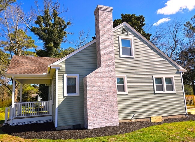 Foto del edificio - 1840 Cedar Hall Rd