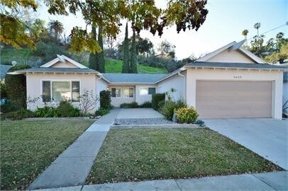Foto del edificio - Beautiful home located near SDSU-  JUST LISTED