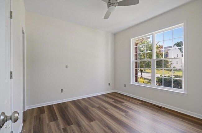 Foto del edificio - 930 Pristine Ln