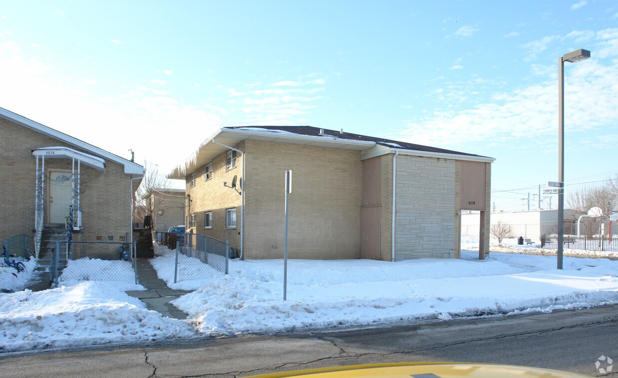 Building Photo - 3038 Houston St