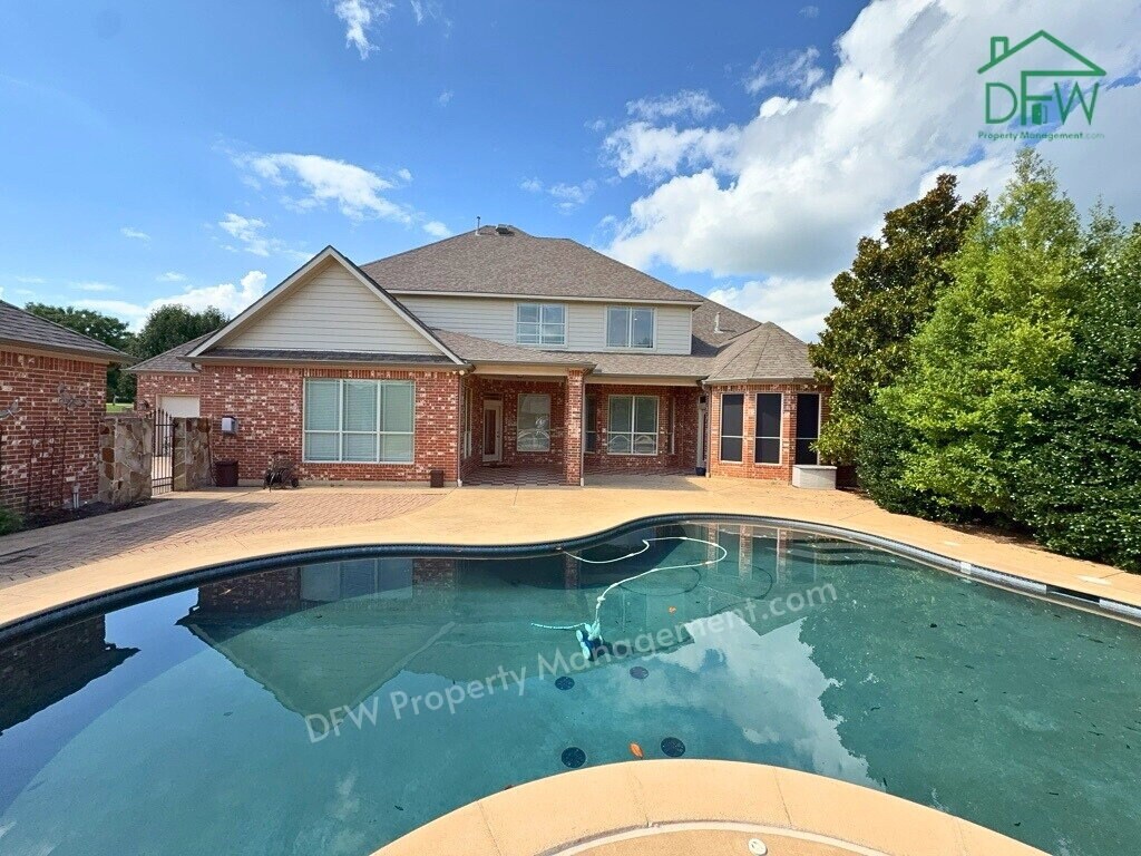 Carroll ISD - 5-Bedroom Home with Poll & Spa - Carroll ISD - 5-Bedroom Home with Poll & Spa