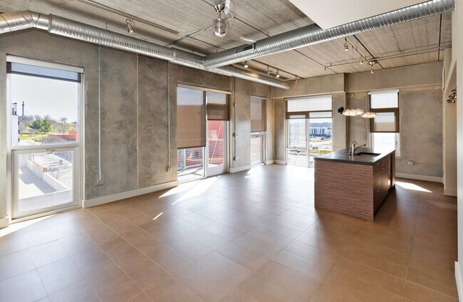 Foto del edificio - 309 E 5th St