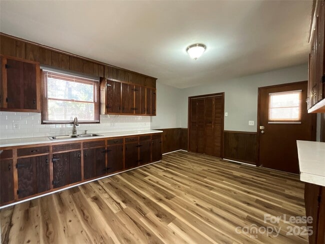 Building Photo - 215 Liberty St