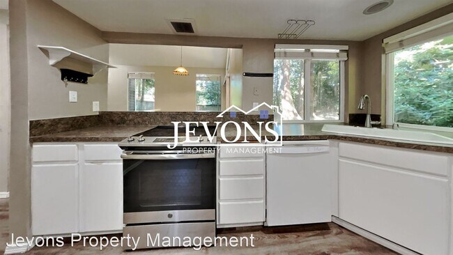 Building Photo - 3 br, 2 bath House - 2322 228th PL NE