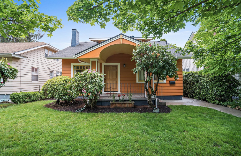 Primary Photo - 2101 SE 20th Ave