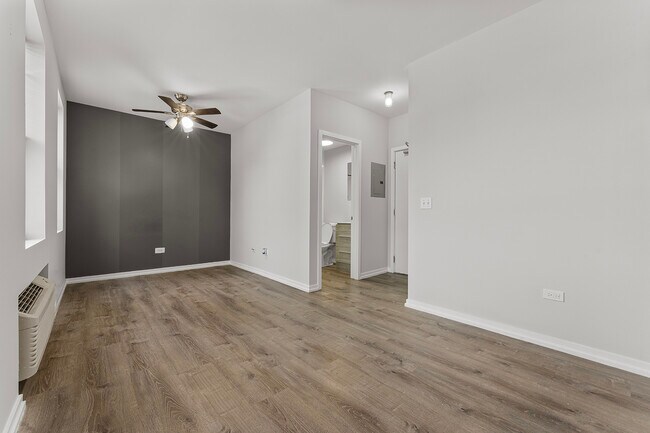 Building Photo - 4875 N Magnolia Ave