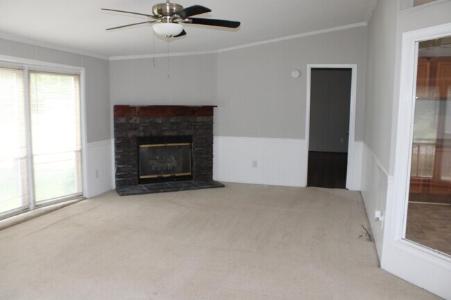 Building Photo - 101 Buckhorn Ln