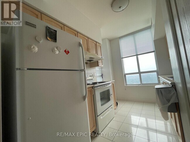 Photo du bâtiment - 50-PH3550 Brian Harrison Way
