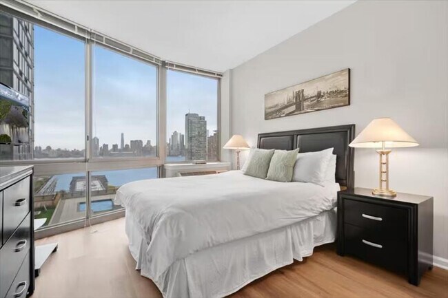 Foto del edificio - 48 Washington Blvd