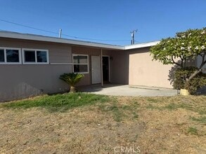 Building Photo - 2563 Cressent