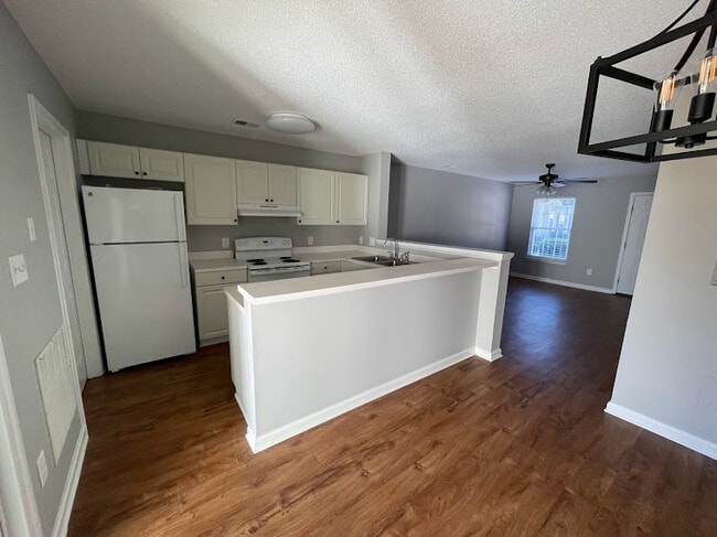 Foto del edificio - 6718 Bryant St