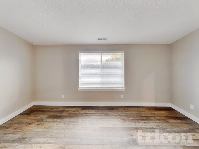 Foto del edificio - 6007 NE 60th Ave