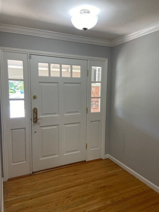 Foto del edificio - Opportunity for a Short-term Lease in the ...