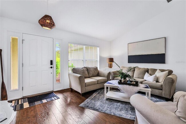 Foto del edificio - 1237 Chagrin Ln