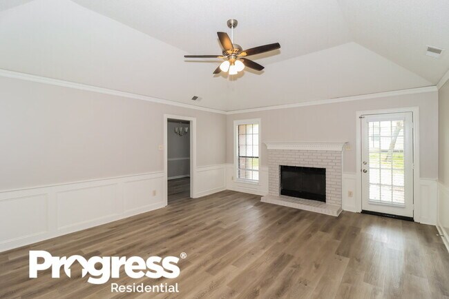 Foto del edificio - 5996 Lawnhill Dr