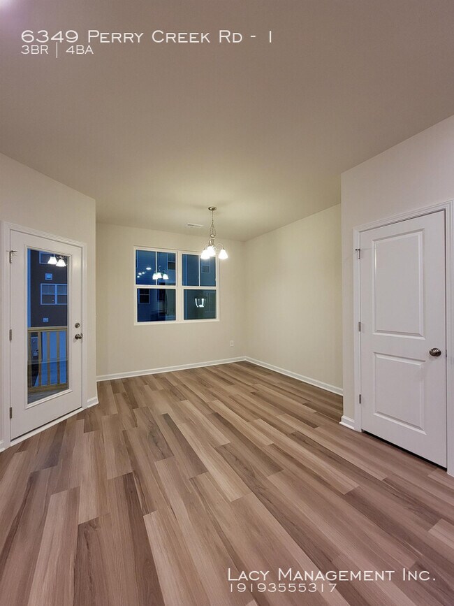 Foto del edificio - 6349 Perry Creek Rd