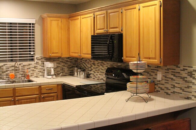 Building Photo - 5201 Silverado Dr