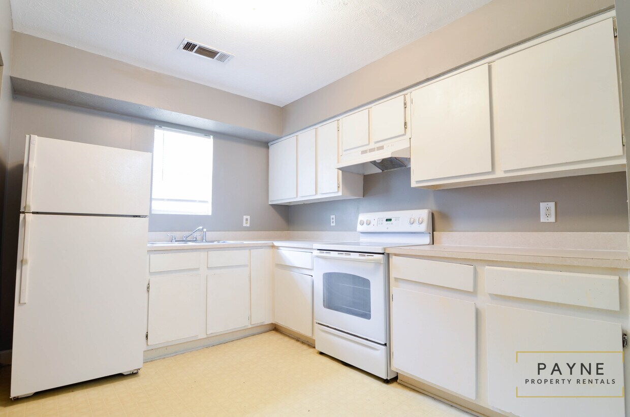 Primary Photo - 4201 Rosemont Dr #4