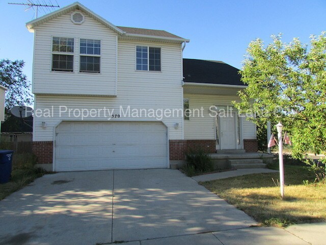 Primary Photo - 1570 W Whitlock Ave