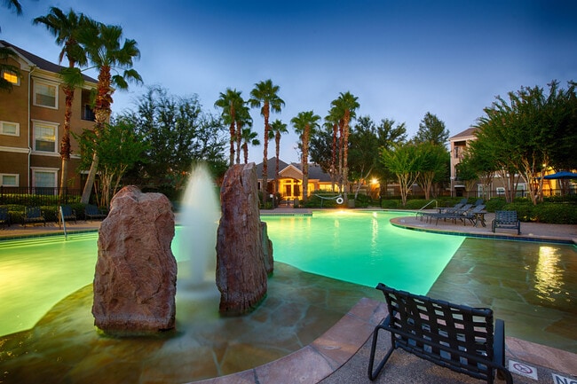 Building Photo - Estates at Fountain Lake