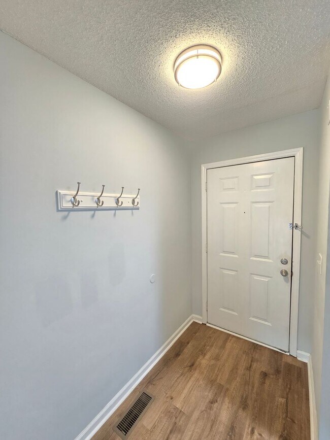 Building Photo - LAKESIDE VILLAGE - minutes to Wrightsville...
