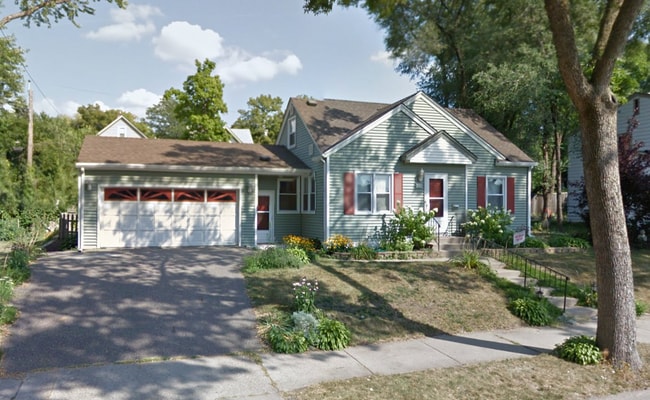 Building Photo - 710 Sheridan Avenue North