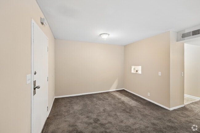 2BR, 1.5BA - 925SF - Dining Area - Glen Valley Apartments and Duplexes