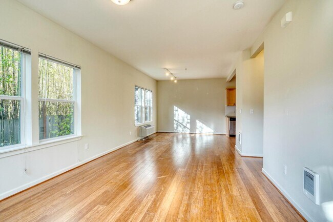 Foto del edificio - 8320 N Princeton St