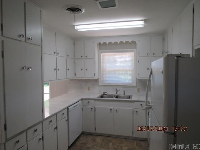 Building Photo - 36 Dendron St