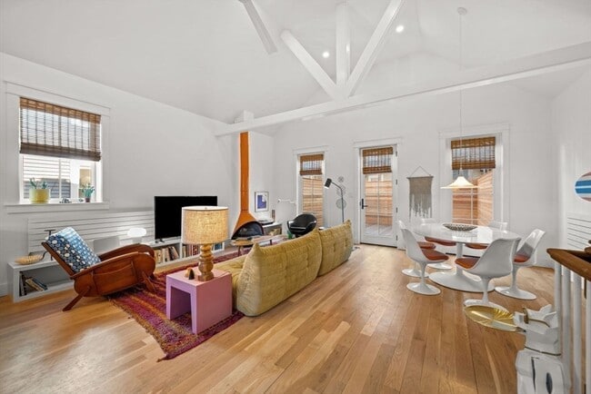 Foto del edificio - 22 Mitchell St