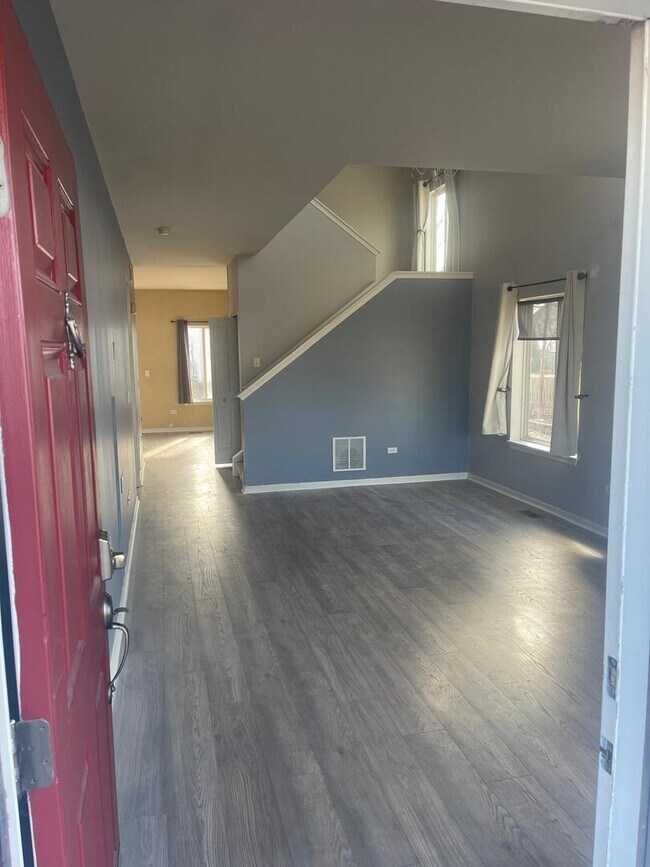 Foto del edificio - 334 Gregory Ln