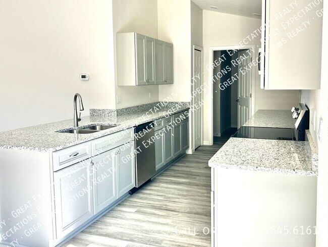 Building Photo - 678 Walkertown Dr