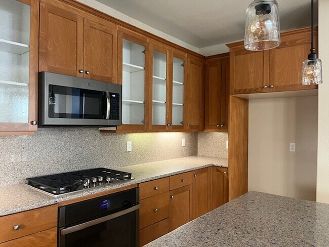 Foto del edificio - Now Available – 4 Bedroom, 2.5 Bathroom Ho...