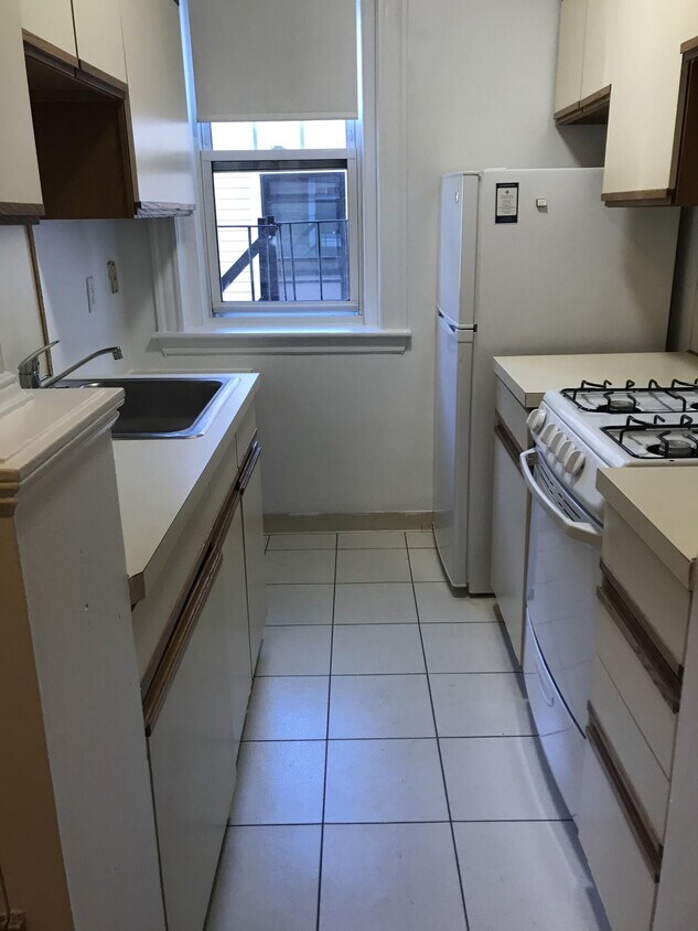 Foto principal - 27 Wendell St